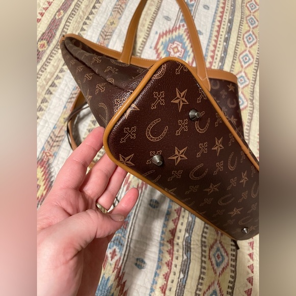 Montana West Tote - Picture 3 of 5